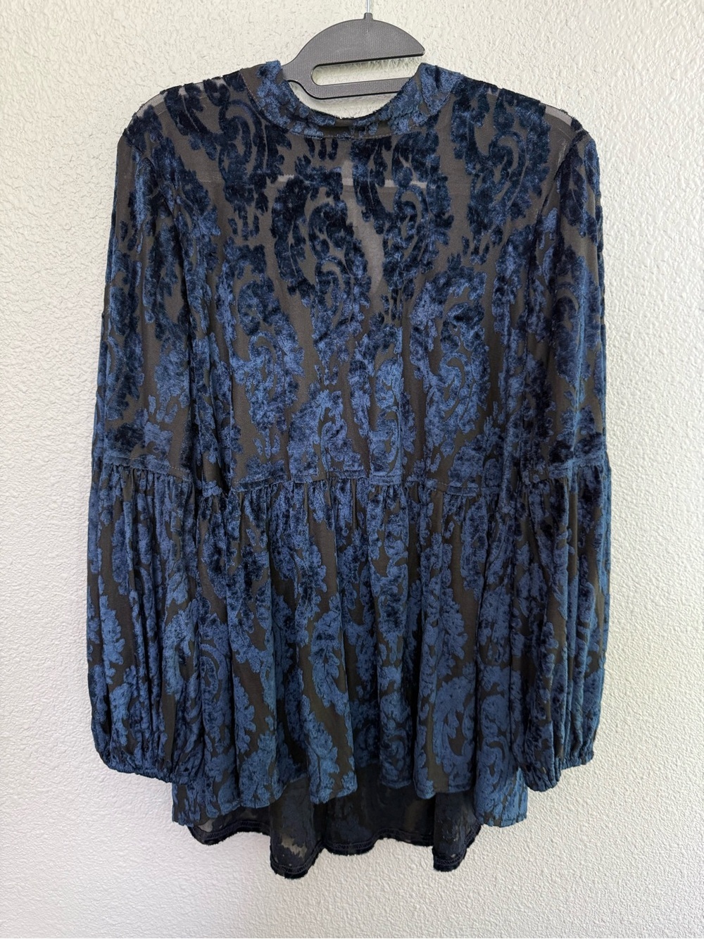 Ivy Jane Blue and Black Brocade Velvet Burnout Top Size XL